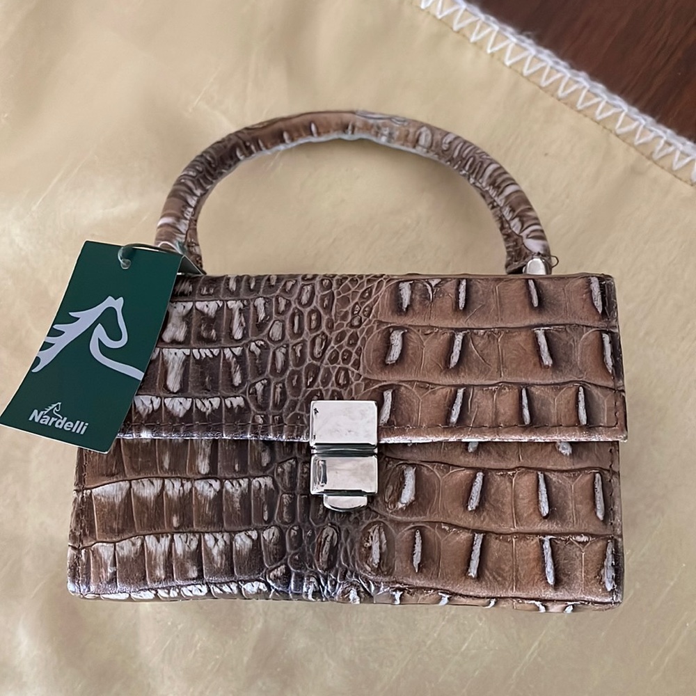 Nardelli Brown Italian Leather Mini Purse with Metal clasp; Alligator Print.